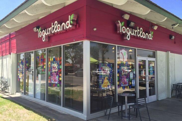 Yogurtland Restaurant