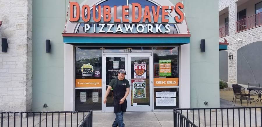 DoubleDave's Pizzaworks store