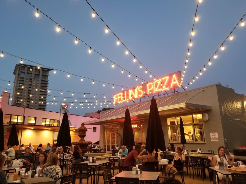 Fellini's Pizza Outlet