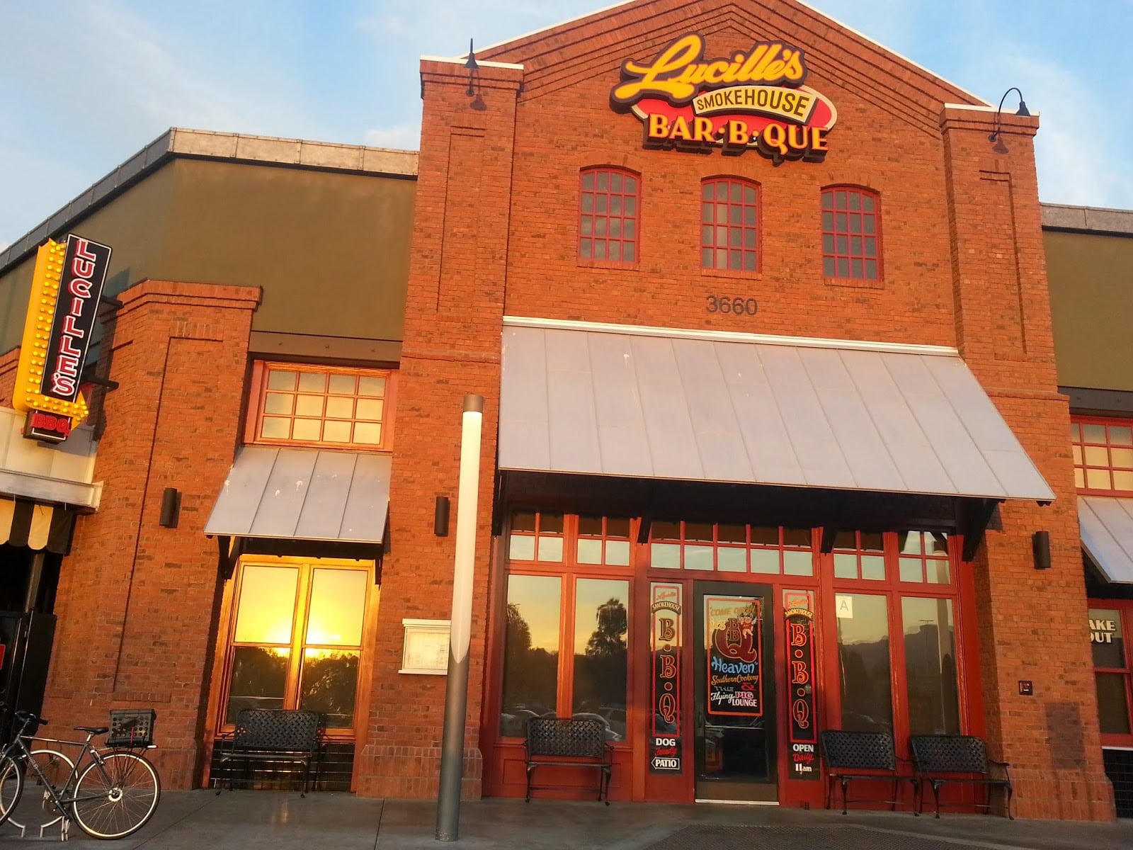 Lucille's Smokehouse Bar-B-Que Restaurant