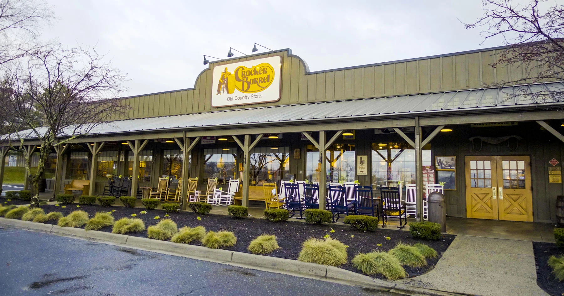 Cracker Barrel restaurant