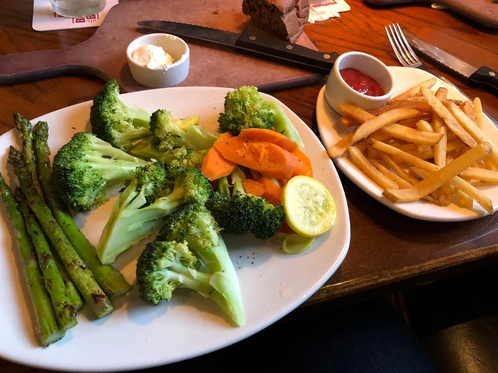 Vegan food at Outback Steakhouse