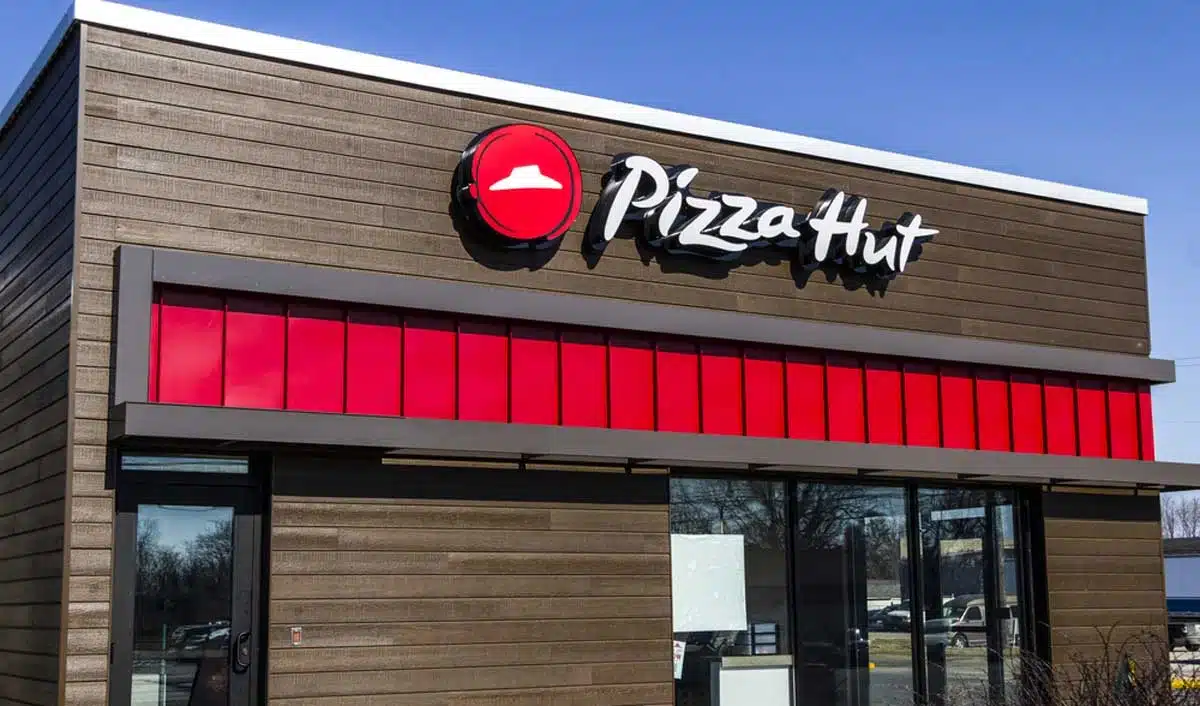 Pizza Hut Outlet