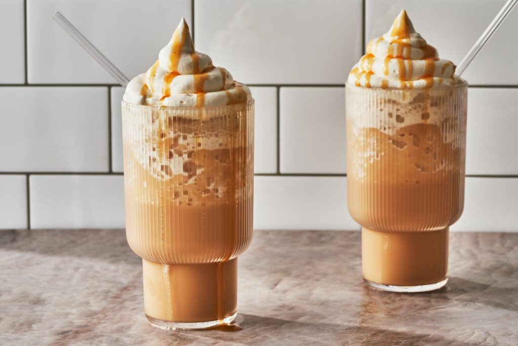 Apple Crisp Oatmilk Creme Frappuccino