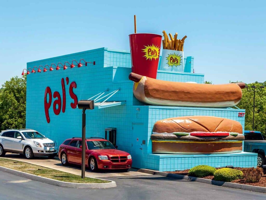 Pal's Outlet