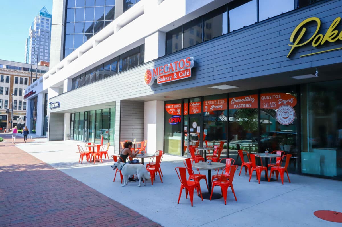Mecatos Bakery & Cafe Outlet