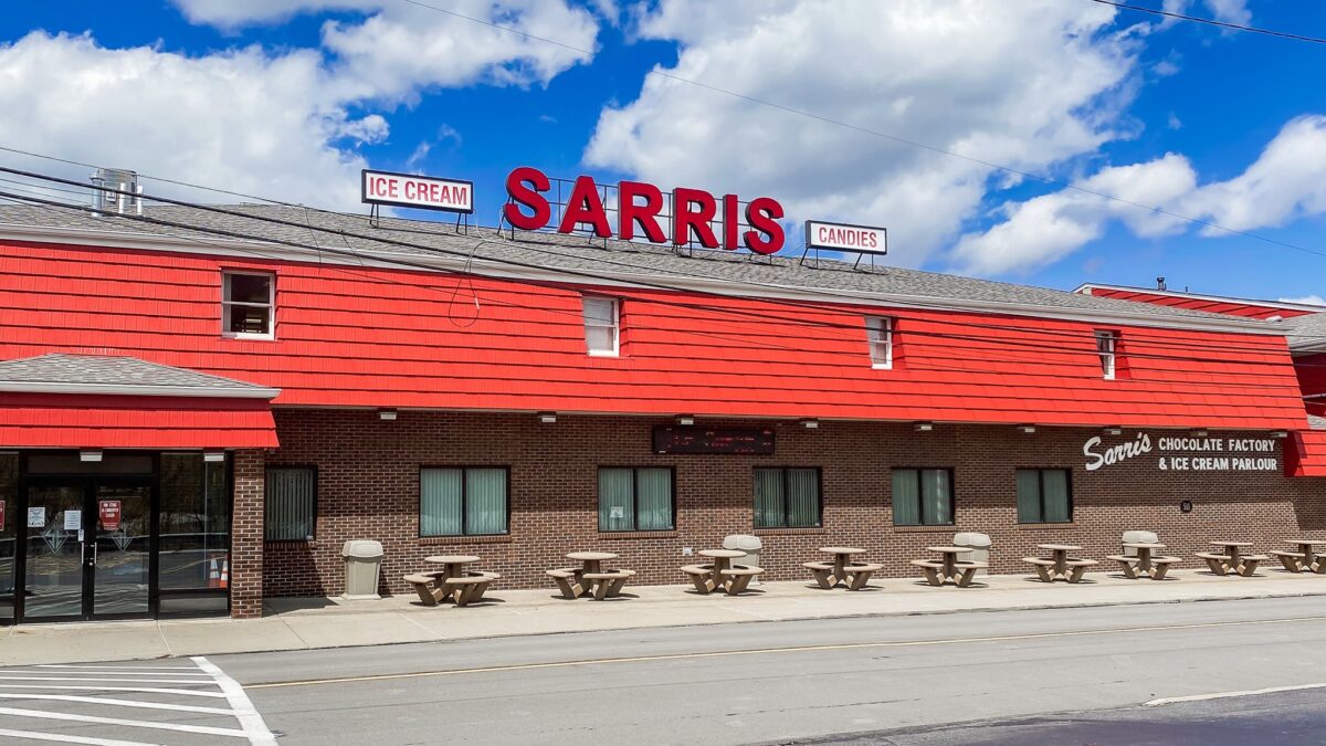 Sarris Candies restaurant