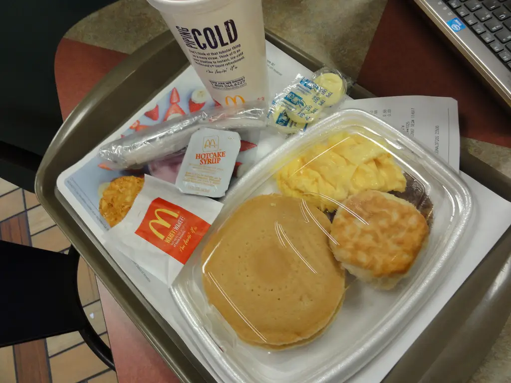 Big Breakfast with hotcakes