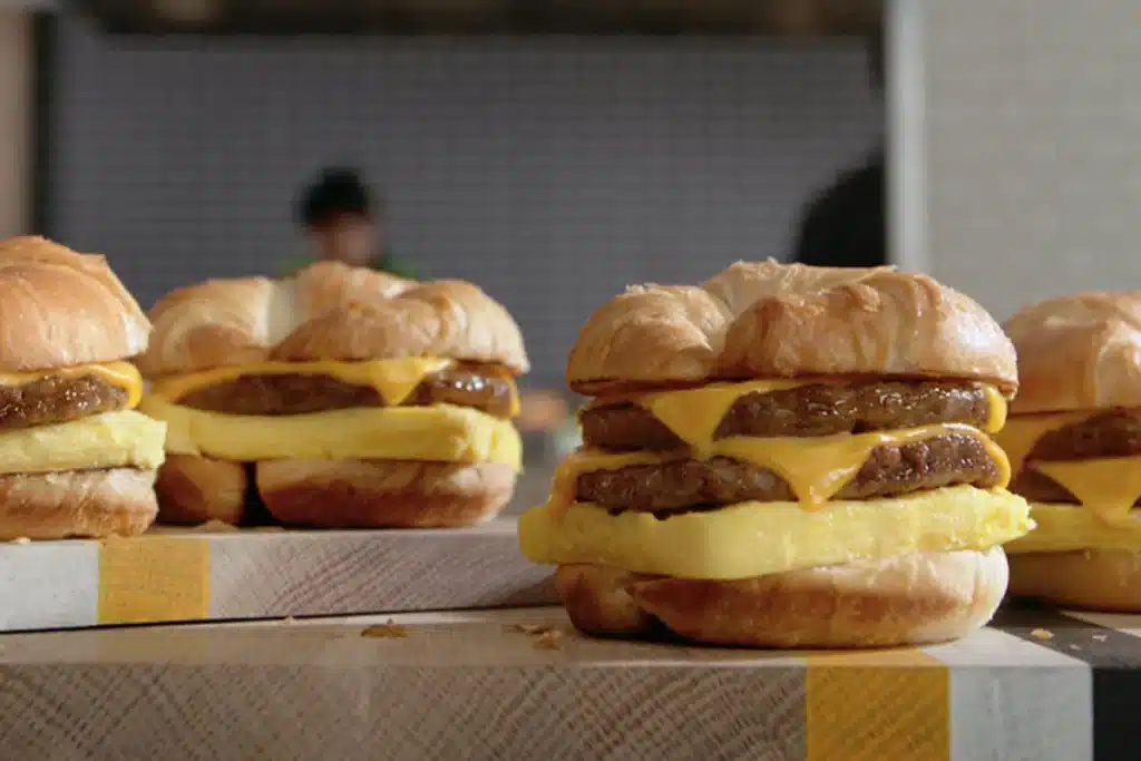 Burger King Breakfast Start and Stop Hours