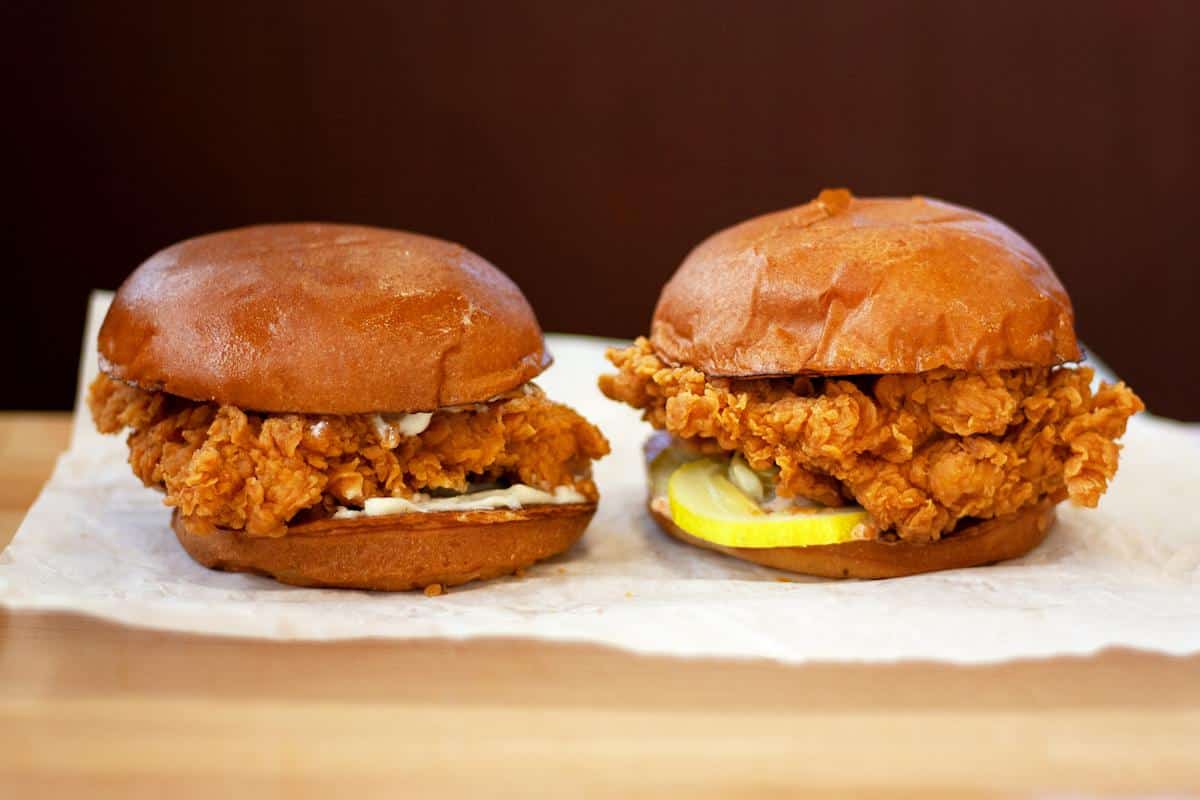 Burger King Chicken Sandwich vs Popeyes Chicken Sandwich