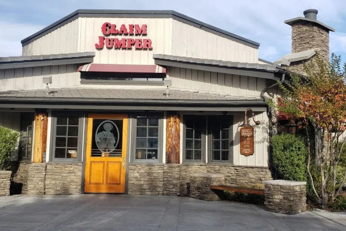 Claim Jumper Restaurant