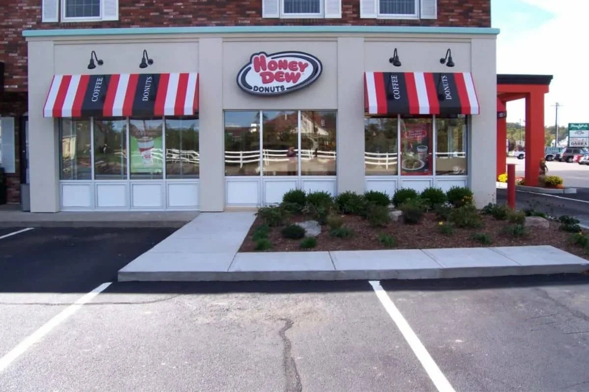 Honey Dew Donuts Restaurant