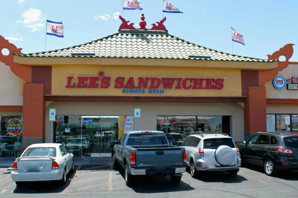 Lee’s Sandwiches Restaurant