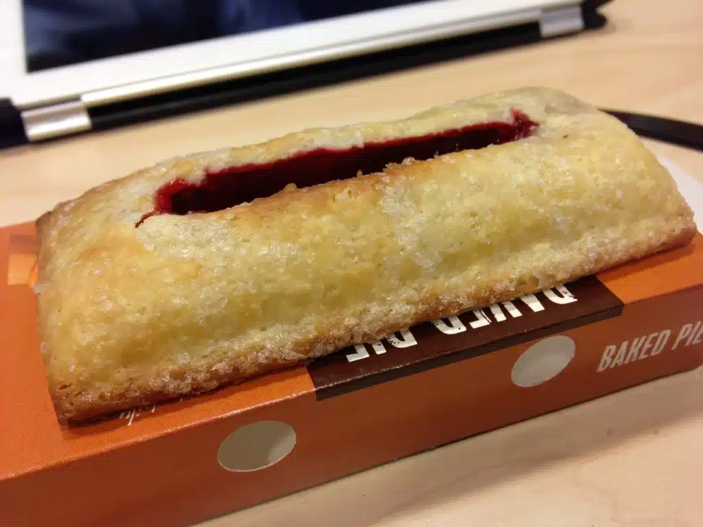 McDonalds Strawberry Cream Pie Review