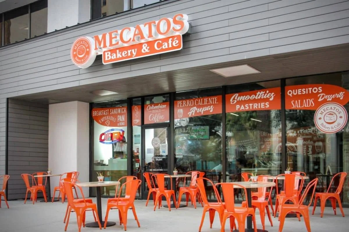 Mecatos Bakery & Cafe Restaurant