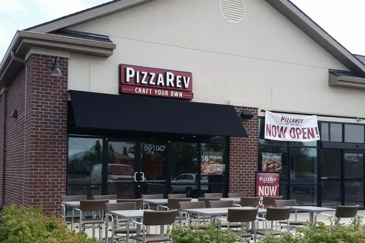 PizzaRev Restaurant