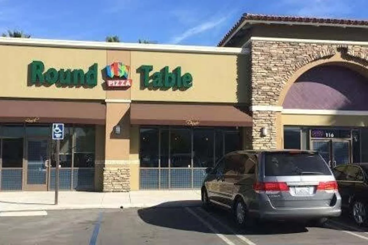 Round Table Pizza Restaurant