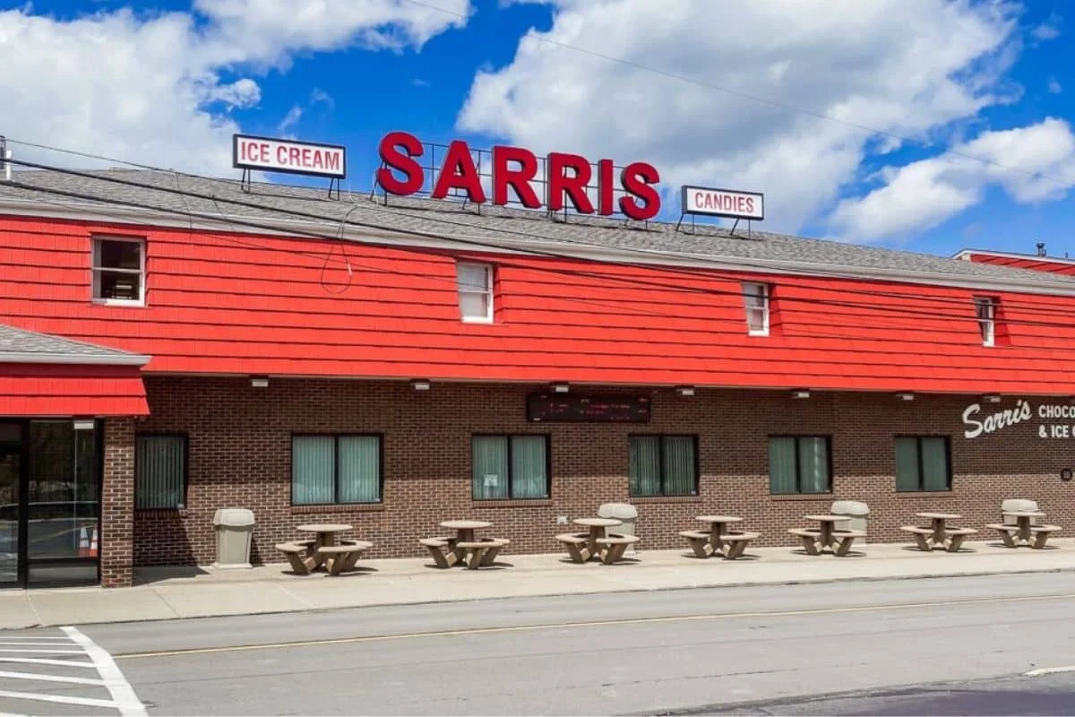 Sarris Candies Restaurant