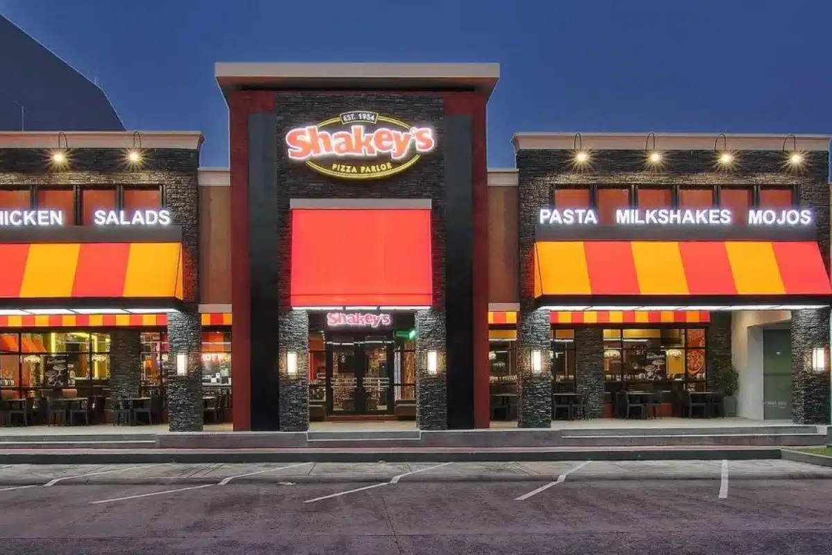 Shakey's Pizza Restaurant