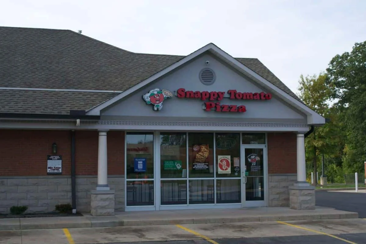 Snappy Tomato Pizza Restaurant